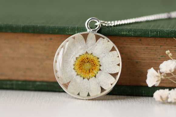 Silver Chrysanthemum Circle Necklace