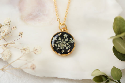 Real Queen Anne’s Lace Circle Necklace in Black and Gold - Handmade Resin and Flower Necklace