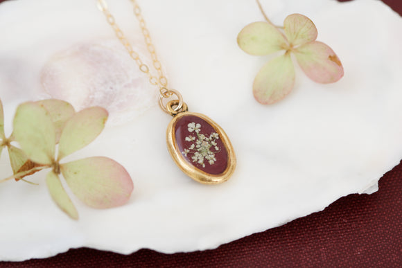 Burgundy Gold Oval Necklace with Flowers