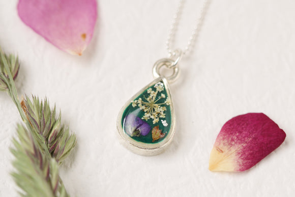 Dark Green Teardrop with Flowers Necklace in Silver