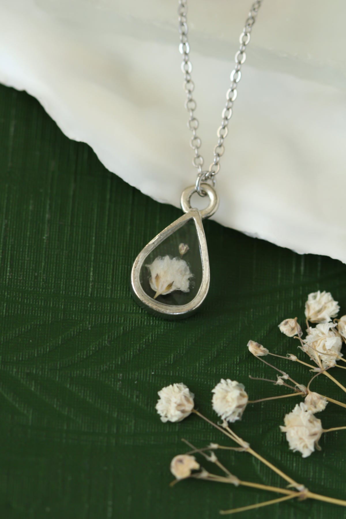 Silver Mini Teardrop Necklace with Baby’s Breath