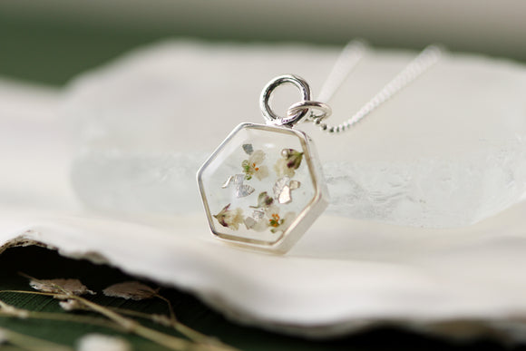 White Flowers Silver Mini Hexagon Necklace