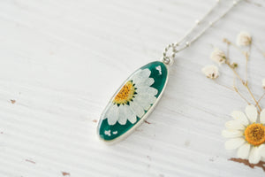 Silver and Dark Green Long Oval Necklace with Chrysanthemum
