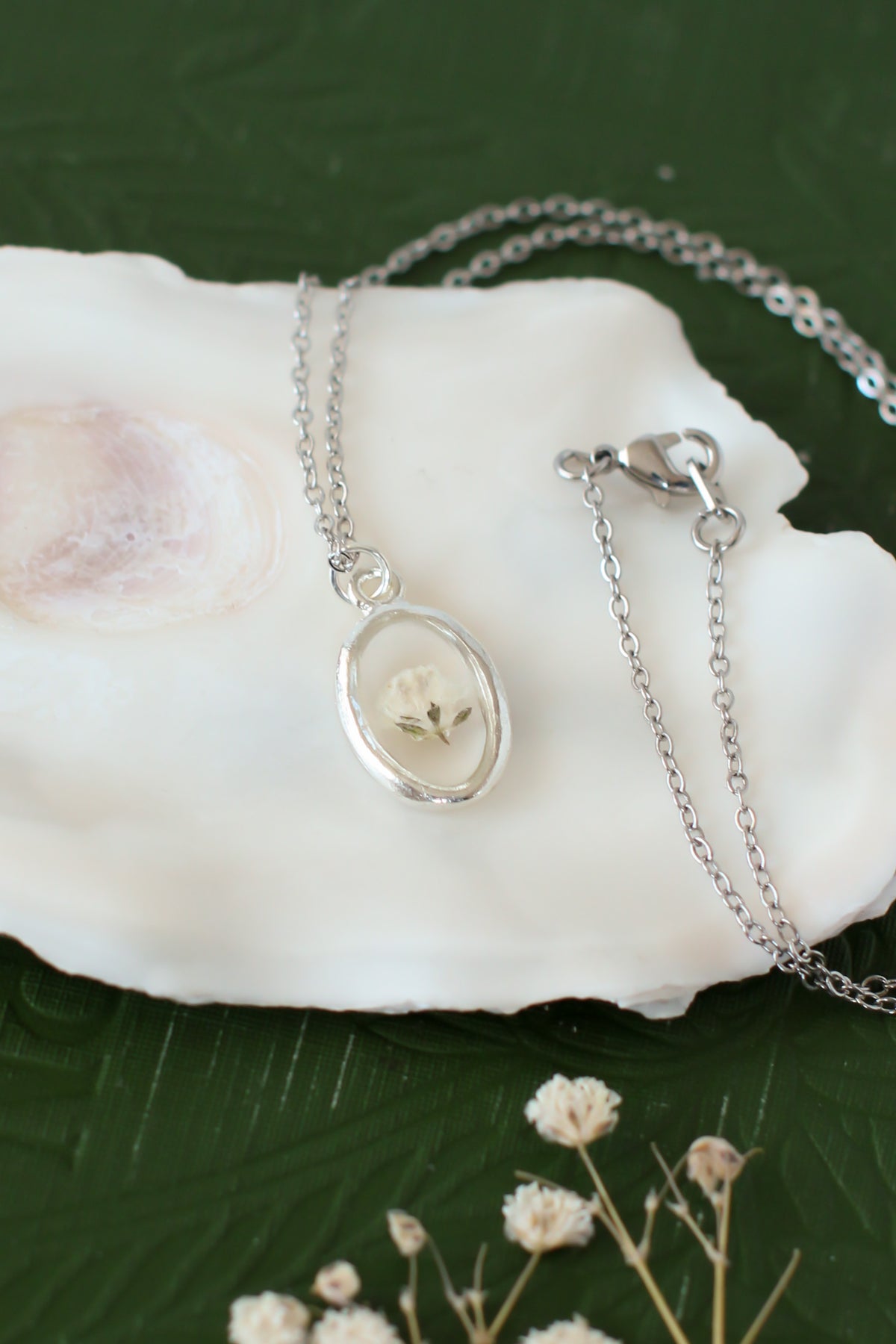 Silver Clear Oval Necklace with Baby’s Breath Flower