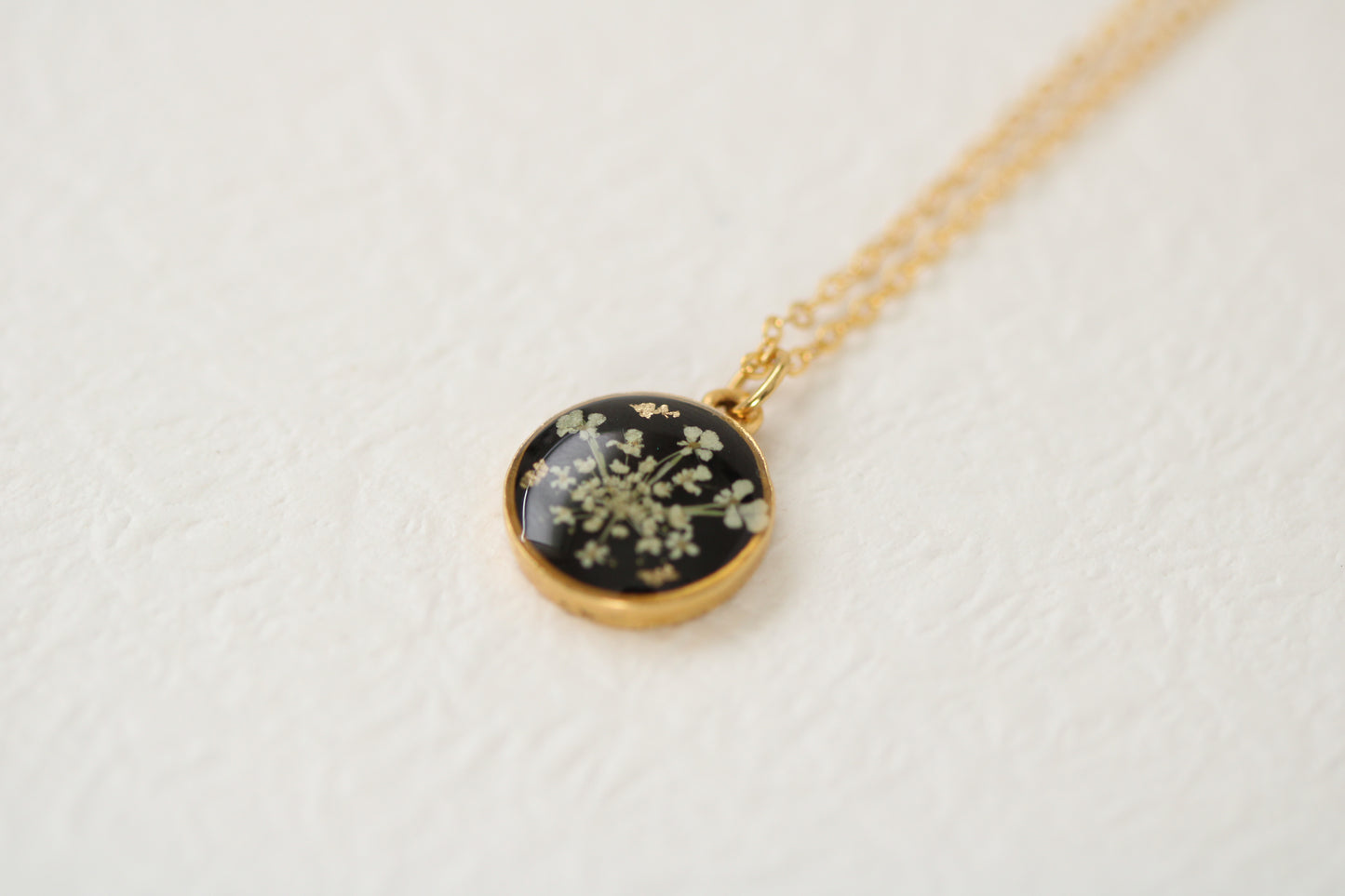 Real Queen Anne’s Lace Circle Necklace in Black and Gold - Handmade Resin and Flower Necklace