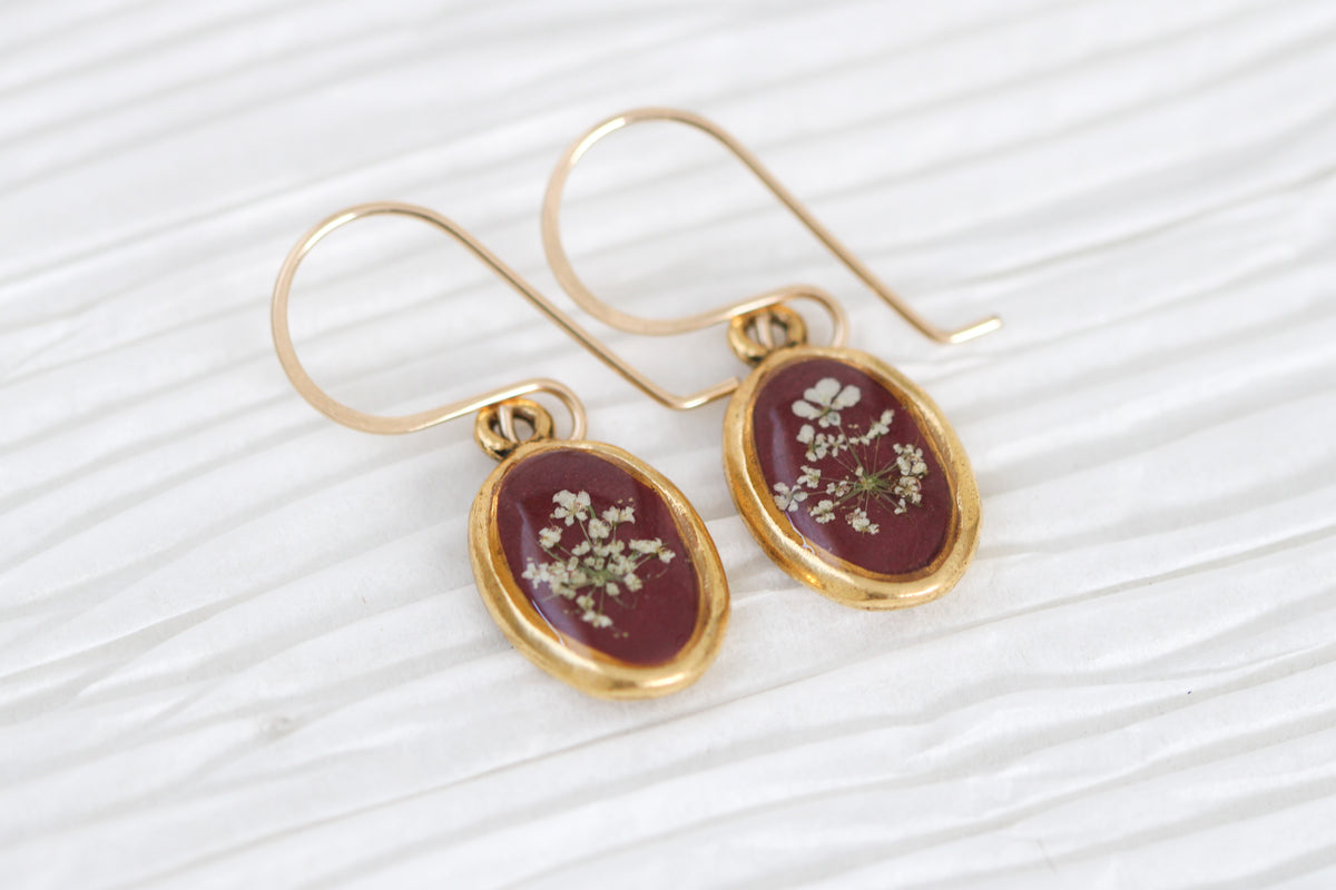 Burgundy Queen Anne’s Lace Tiny Oval Earrings in Gold- Real Flowers in Resin Handmade Earrings