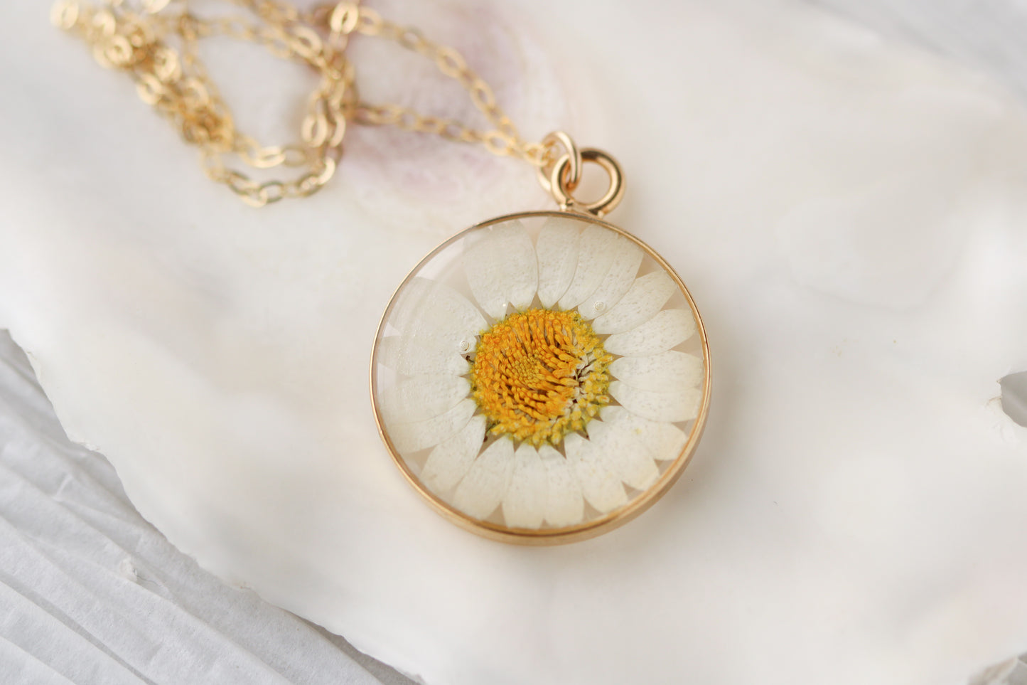 Gold Daisy Chrysanthemum Necklace