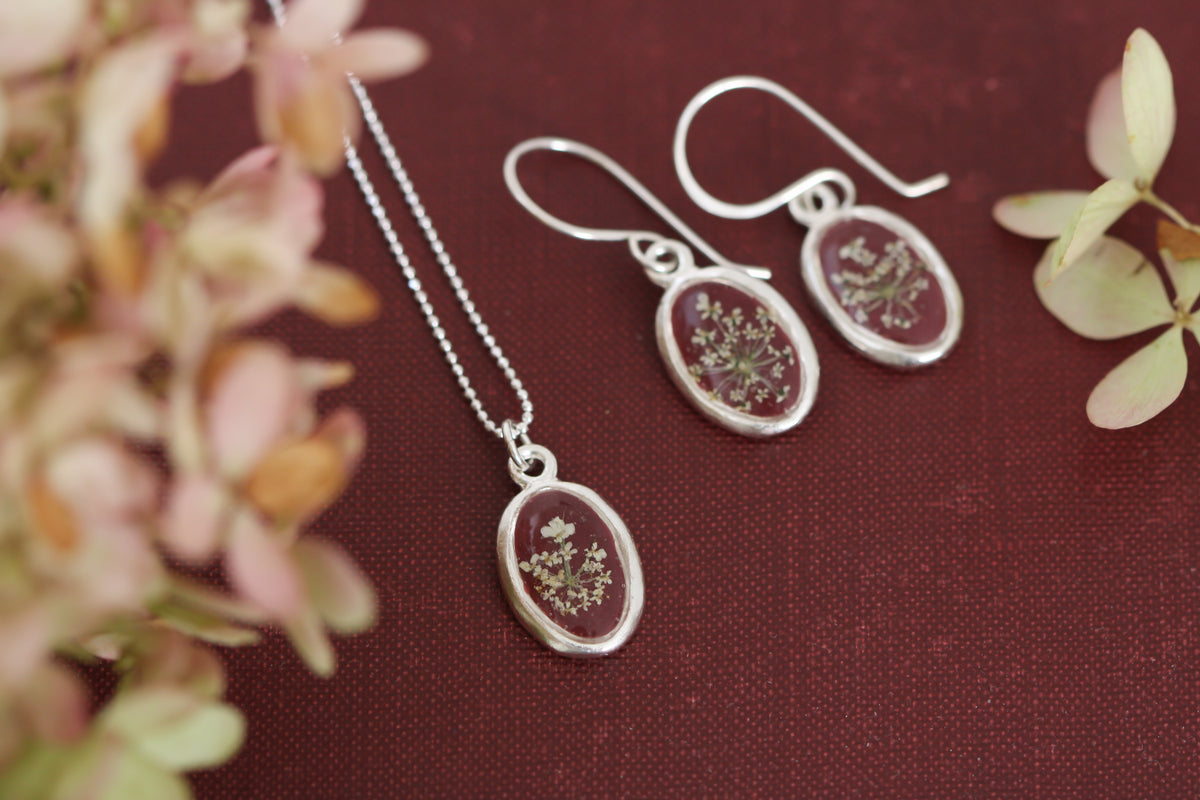 Burgundy Queen Anne’s Lace Tiny Oval Earrings in Silver- Real Flowers in Resin Handmade Earrings