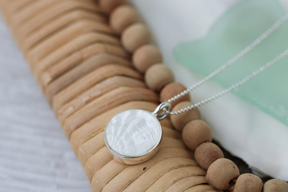 White Pearl Shell Imprint Necklace in Silver