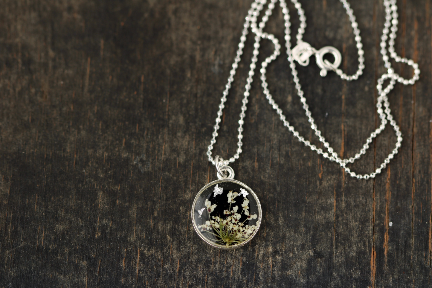 Real Queen Anne’s Lace Circle Necklace in Black and Silver - Handmade Resin and Flower Necklace