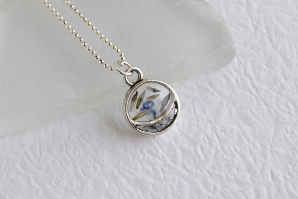 Silver Mini Split Circle Necklace with Flowers