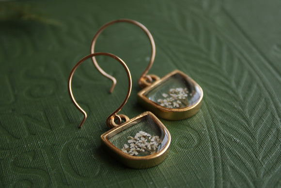 Queen Anne’s Lace Gold Dangle Earrings